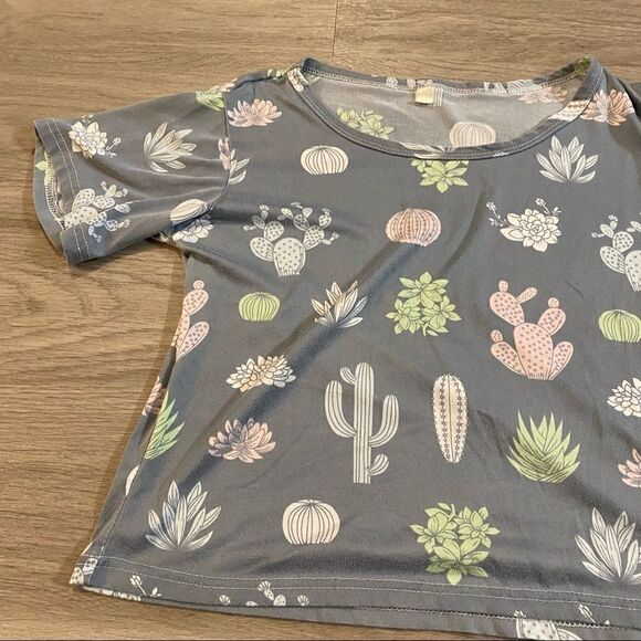 Shein desert, cactus printed medium cropped short sleeve shirt - Picture 3 of 5